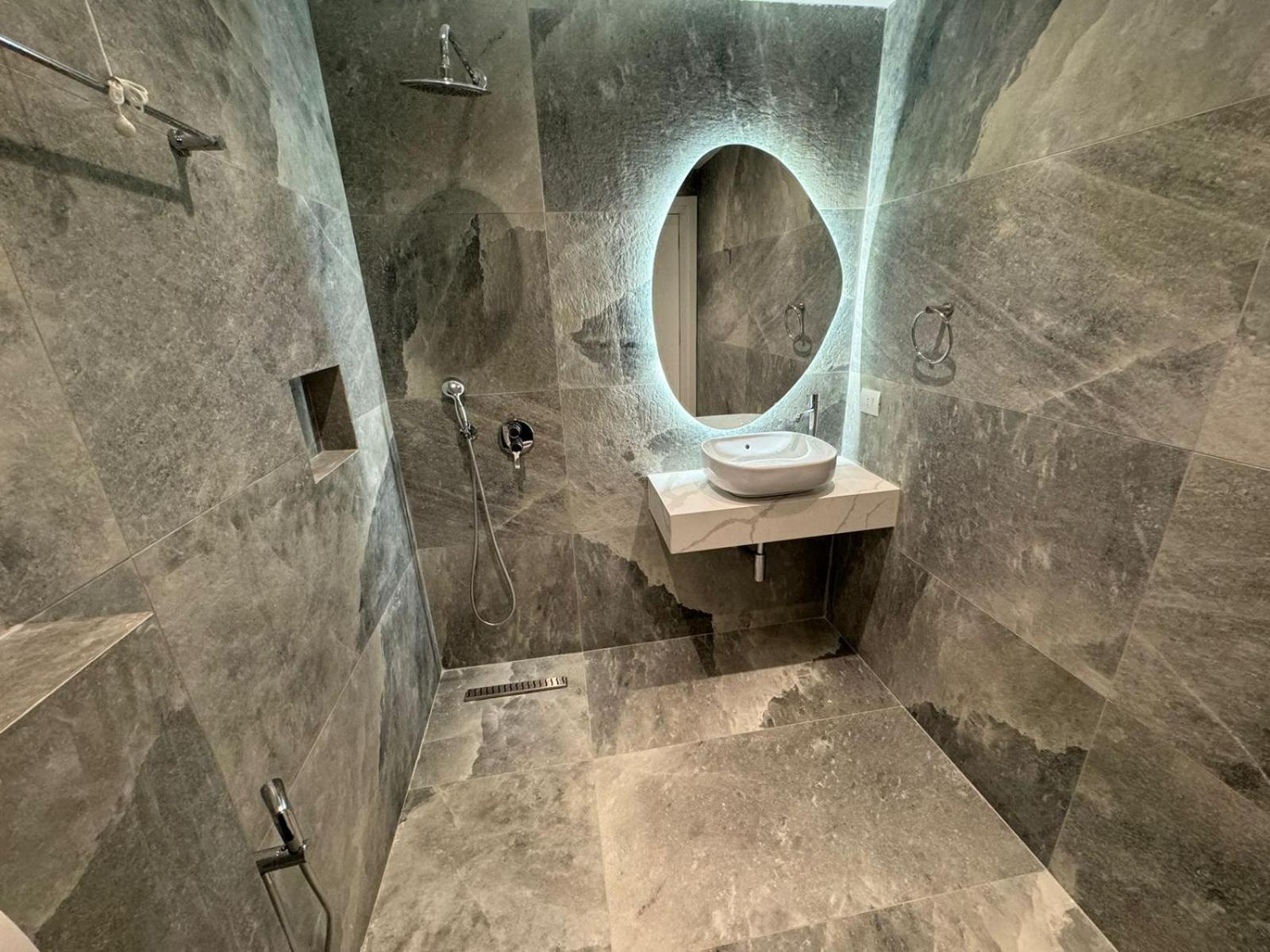Kraja Hotel 3*