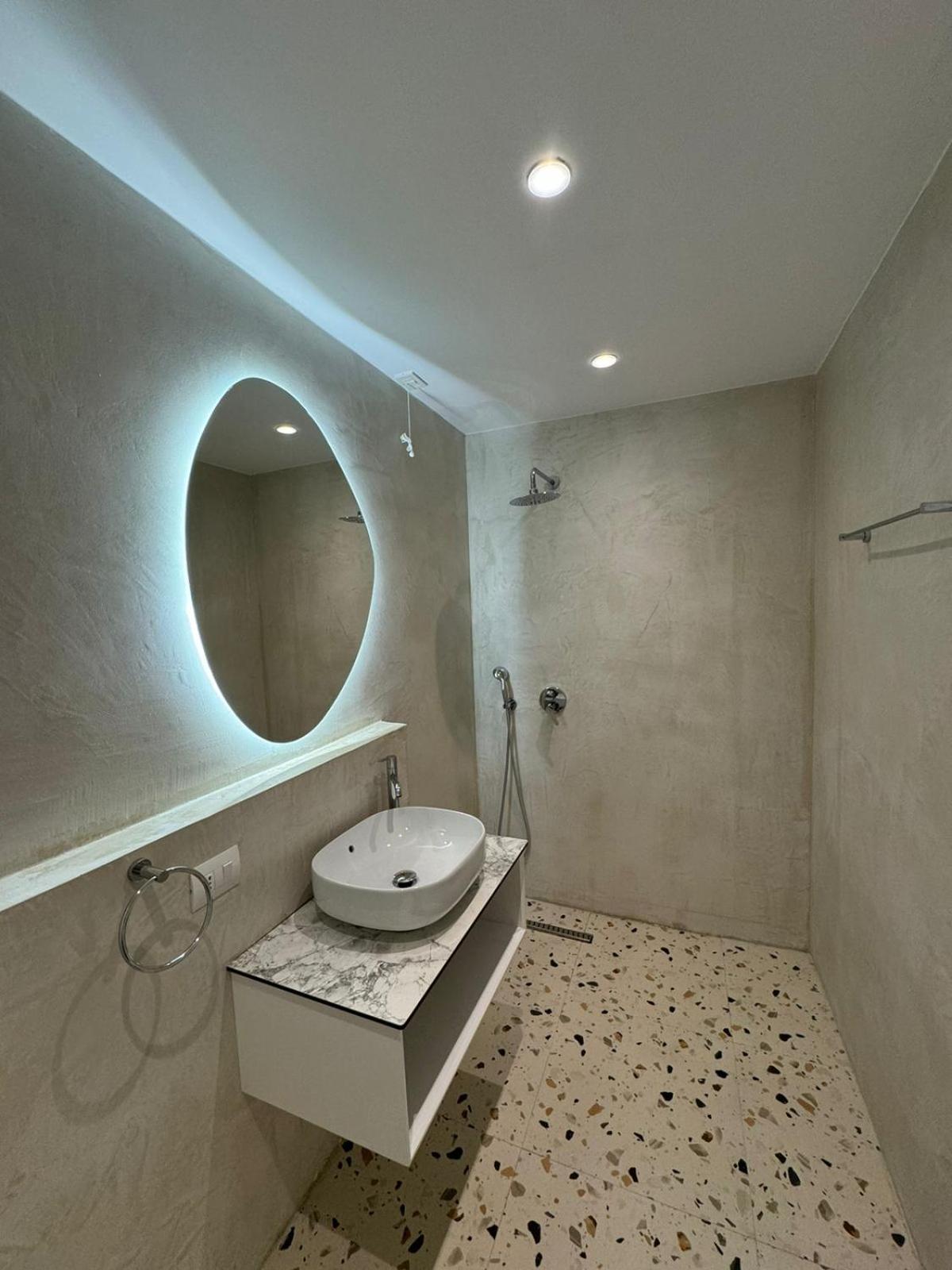 Kraja Hotel